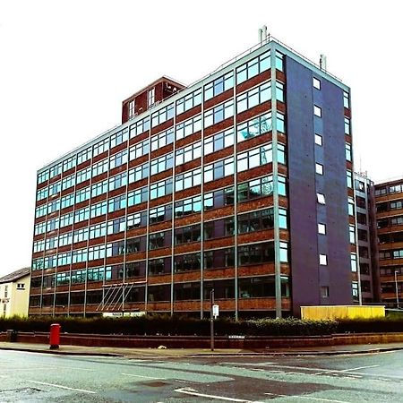 Modern One Bedroom Apartment Near Old Trafford Stadium Манчестер Экстерьер фото